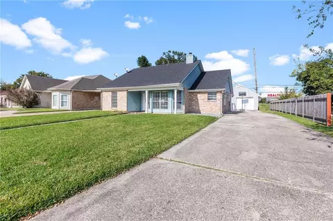 269 Villere Dr, Destrehan, LA 70047