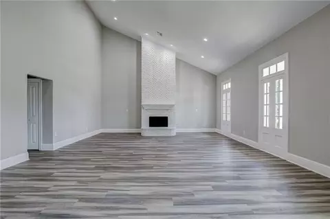 Living - 185 Villere Dr, Destrehan, LA 70047 photo 1 of 7
