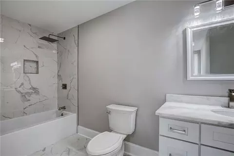 Bath - 185 Villere Dr, Destrehan, LA 70047 photo 5 of 5