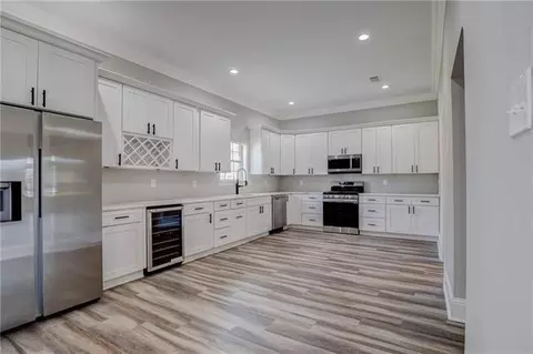 Kitchen - 185 Villere Dr, Destrehan, LA 70047 photo 1 of 2