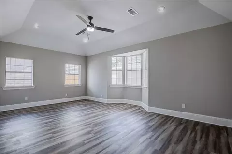 Living - 185 Villere Dr, Destrehan, LA 70047 photo 7 of 7