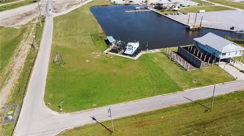 106 Blue Heron Ln, Port Sulphur, LA 70083