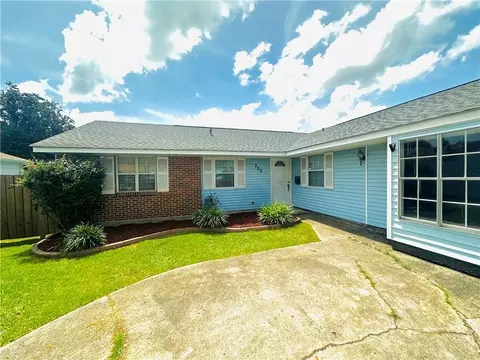 728 Morningside Dr, Terrytown, LA 70056