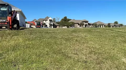 21530 Blue Marlin Dr, Springfield, LA 70462 photo 3