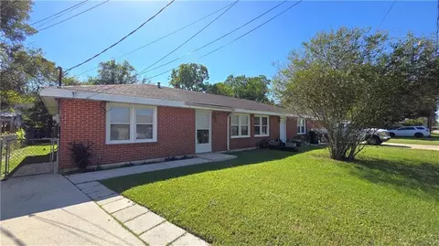 103 Live Oak Dr, Belle Chasse, LA 70037
