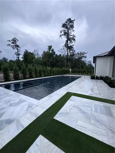 Exterior - 54 Thunderbird Dr, Covington, LA 70433 photo 4 of 5
