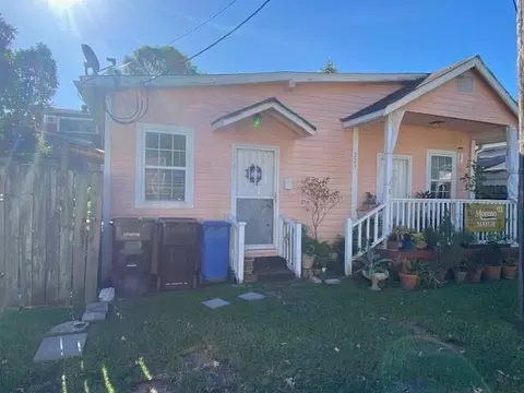 221 Hillary Ave, New Orleans, LA 70118