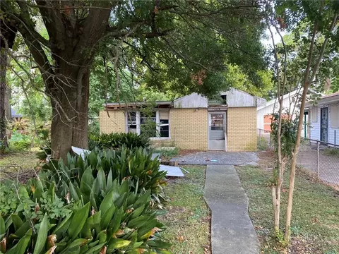 3522 Delille St, Chalmette, LA 70043
