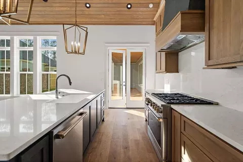 Kitchen - 854 Cane Loop Aly, Covington, LA 70433 photo 3 of 4
