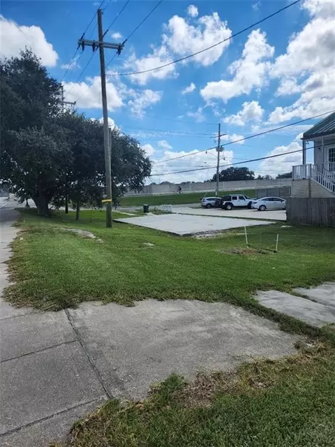 1734 Orpheum Ave, Metairie, LA 70005