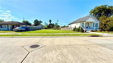 1540 Schnell Dr, Arabi, LA 70032