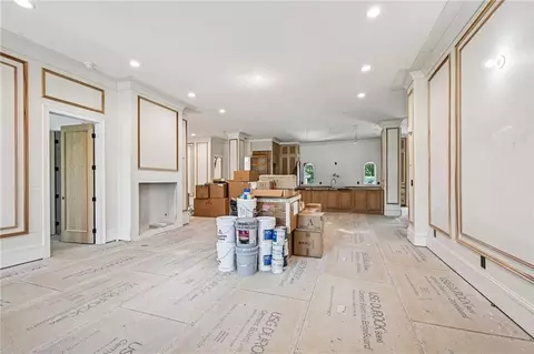 Living - 23160 Lowe Davis Rd, Covington, LA 70435 photo 2 of 5