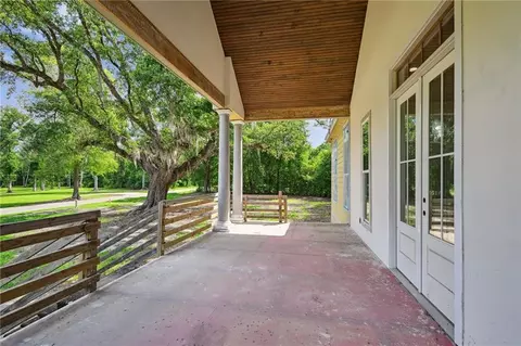 Exterior - 23160 Lowe Davis Rd, Covington, LA 70435 photo 2 of 7