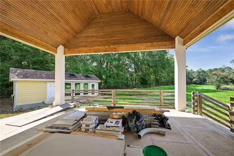 Exterior - 23160 Lowe Davis Rd, Covington, LA 70435 photo 1 of 7