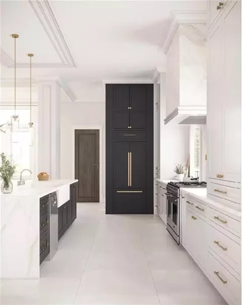 Kitchen - 23160 Lowe Davis Rd, Covington, LA 70435 photo 5 of 8