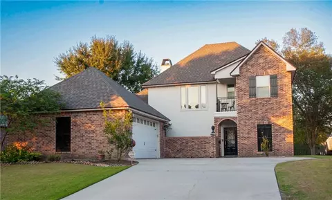 12252 River Highlands Dr, Saint Amant, LA 70774