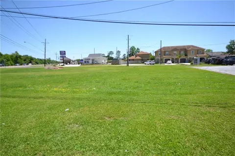 12429 Hwy 90 Hwy, Luling, LA 70070