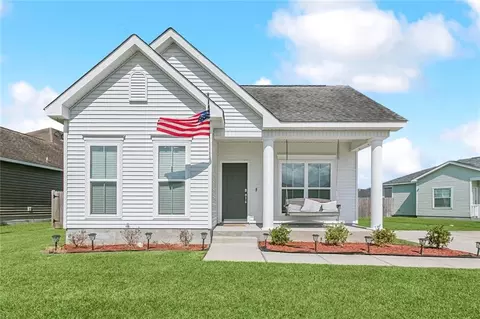 2664 Cedar Creek St, Marrero, LA 70072