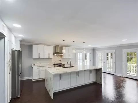 Kitchen - 69027 Riverbend Dr, Covington, LA 70433 photo 4 of 5
