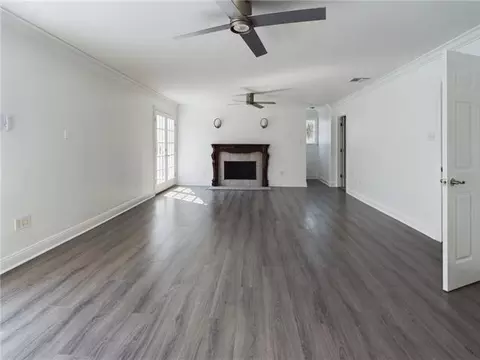 Living - 69027 Riverbend Dr, Covington, LA 70433 photo 4 of 5