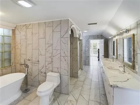 Bath - 69027 Riverbend Dr, Covington, LA 70433 photo 2 of 2