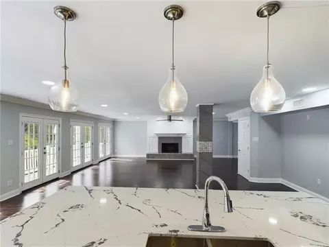 Living - 69027 Riverbend Dr, Covington, LA 70433 photo 2 of 5