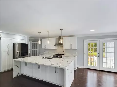 Kitchen - 69027 Riverbend Dr, Covington, LA 70433 photo 3 of 5
