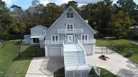 Exterior - 69027 Riverbend Dr, Covington, LA 70433 photo 2 of 4