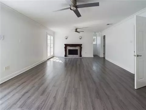 Living - 69027 Riverbend Dr, Covington, LA 70433 photo 5 of 11