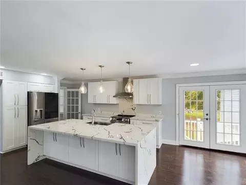 Kitchen - 69027 Riverbend Dr, Covington, LA 70433 photo 2 of 4
