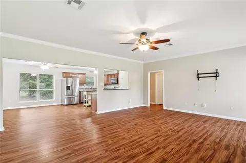 Living - 73121 Pruden Rd, Covington, LA 70435 photo 2 of 5