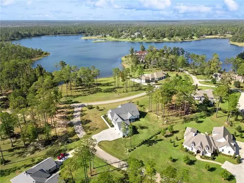 972 Camphill Dr, Abita Springs, LA 70420