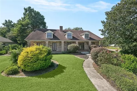 3600 Lake Ontario Dr, Harvey, LA 70058