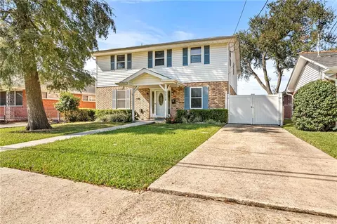 3220 Metairie Ct, Metairie, LA 70002