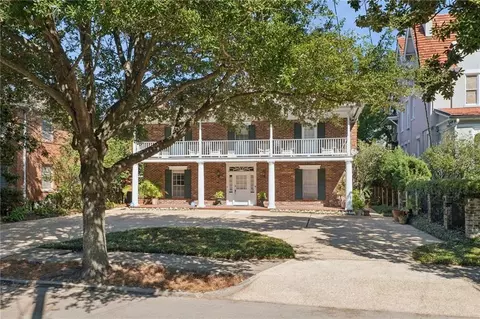 7437 39 St Charles Ave, New Orleans, LA 70118