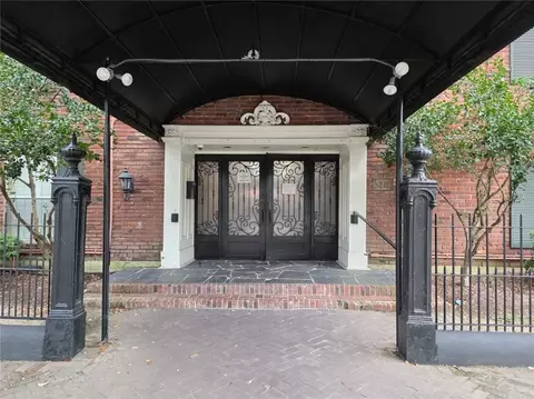 3201 St Charles Ave #308, New Orleans, LA 70115