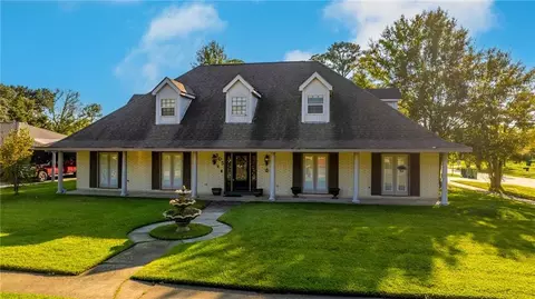 305 Dorset Dr, Slidell, LA 70458 photo 1