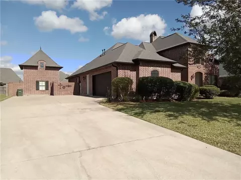 1020 Remington Ln, Lake Charles, LA 70605