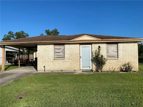 1621 Lisa Dr, Marrero, LA 70072