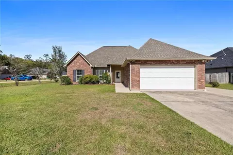 22157 Fen St, Ponchatoula, LA 70454