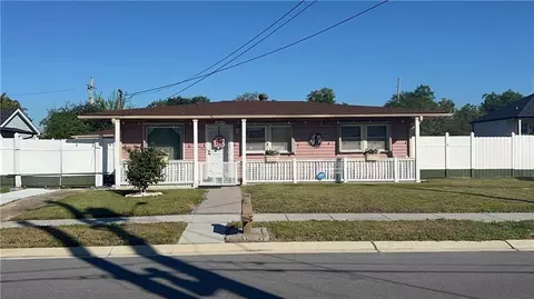 4977 Feliciana Dr, New Orleans, LA 70126