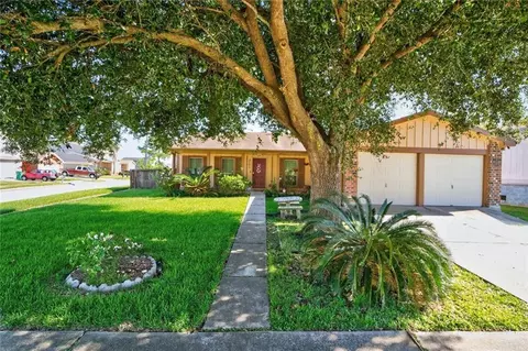 3101 Primwood Dr, Harvey, LA 70058
