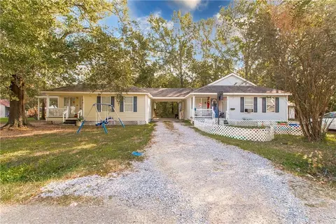 40216 Hendrix Ln, Ponchatoula, LA 70454