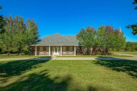 102 Secretariat Ct, Bush, LA 70431