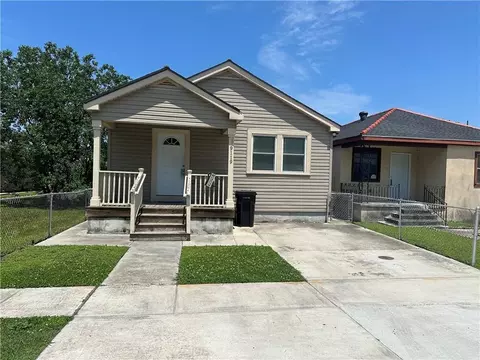 9119 Edinburgh St, New Orleans, LA 70118