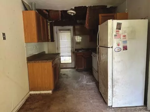 Entry Way - 350 Cedar St, Slidell, LA 70460 photo 1 of 3