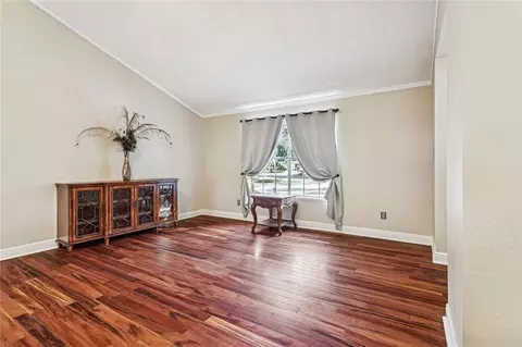 Living - 309 Sugar Tree Ct, Slidell, LA 70461 photo 3 of 4