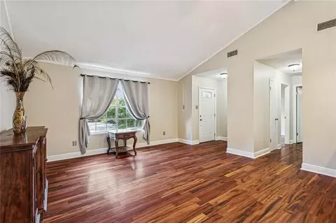 Living - 309 Sugar Tree Ct, Slidell, LA 70461 photo 4 of 4