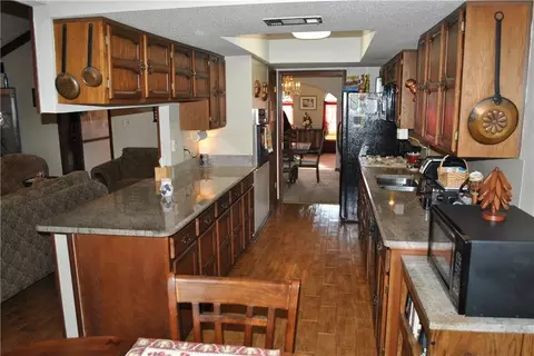Kitchen - 4461 David Dr, Kenner, LA 70065 photo 4 of 4