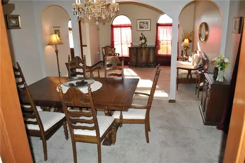 Dining - 4461 David Dr, Kenner, LA 70065 photo 2 of 3